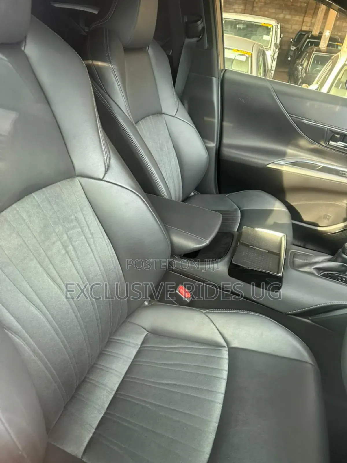 Toyota Harrier 2.0 4WD 2021 Silver