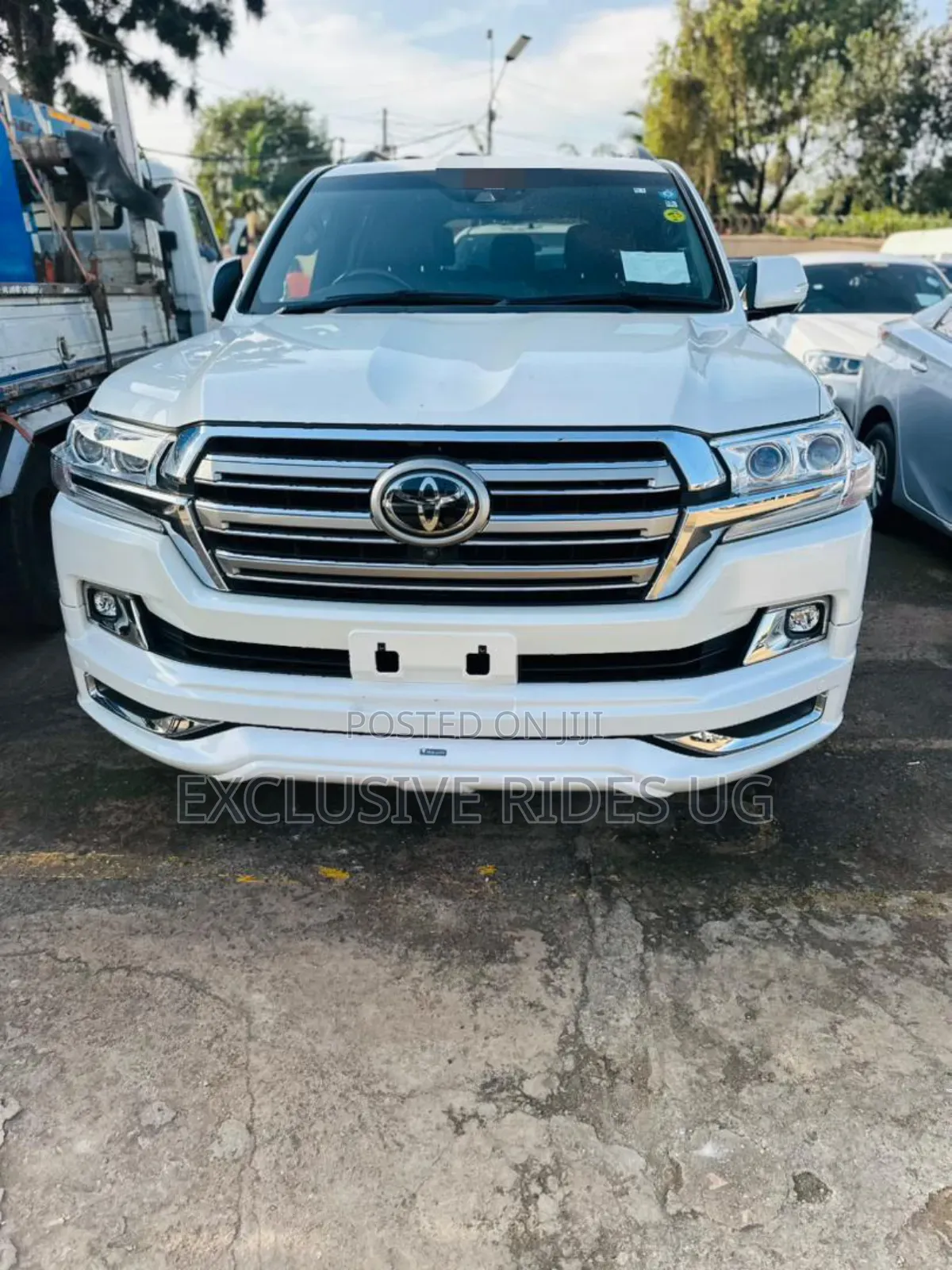 Toyota Land Cruiser Prado 2017 White