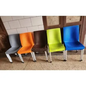 Crown Garden Plastic Chairs 1pc