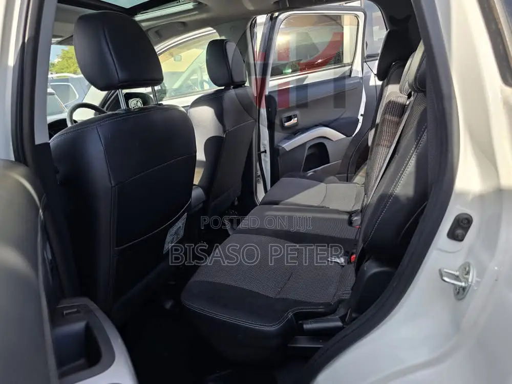 Mitsubishi Outlander 2012 White