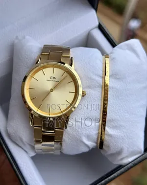 Wrist Watch (Gold)
