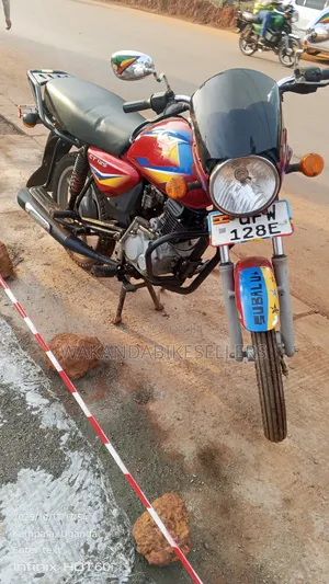 Bajaj Boxer 125 2023 Red