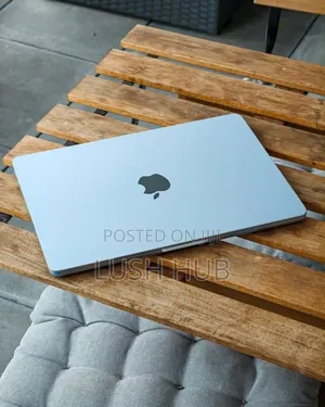 New Laptop Apple MacBook Air 2025 M4 13-Inch 16GB Apple M4 SSD 512GB