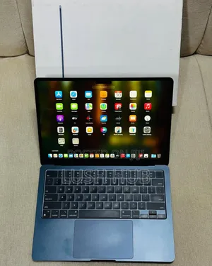 New Laptop Apple MacBook Air 2022 M2 8GB Apple M2 SSD 512GB