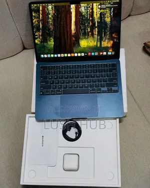 New Laptop Apple MacBook Air 2022 M2 8GB Apple M2 SSD 512GB