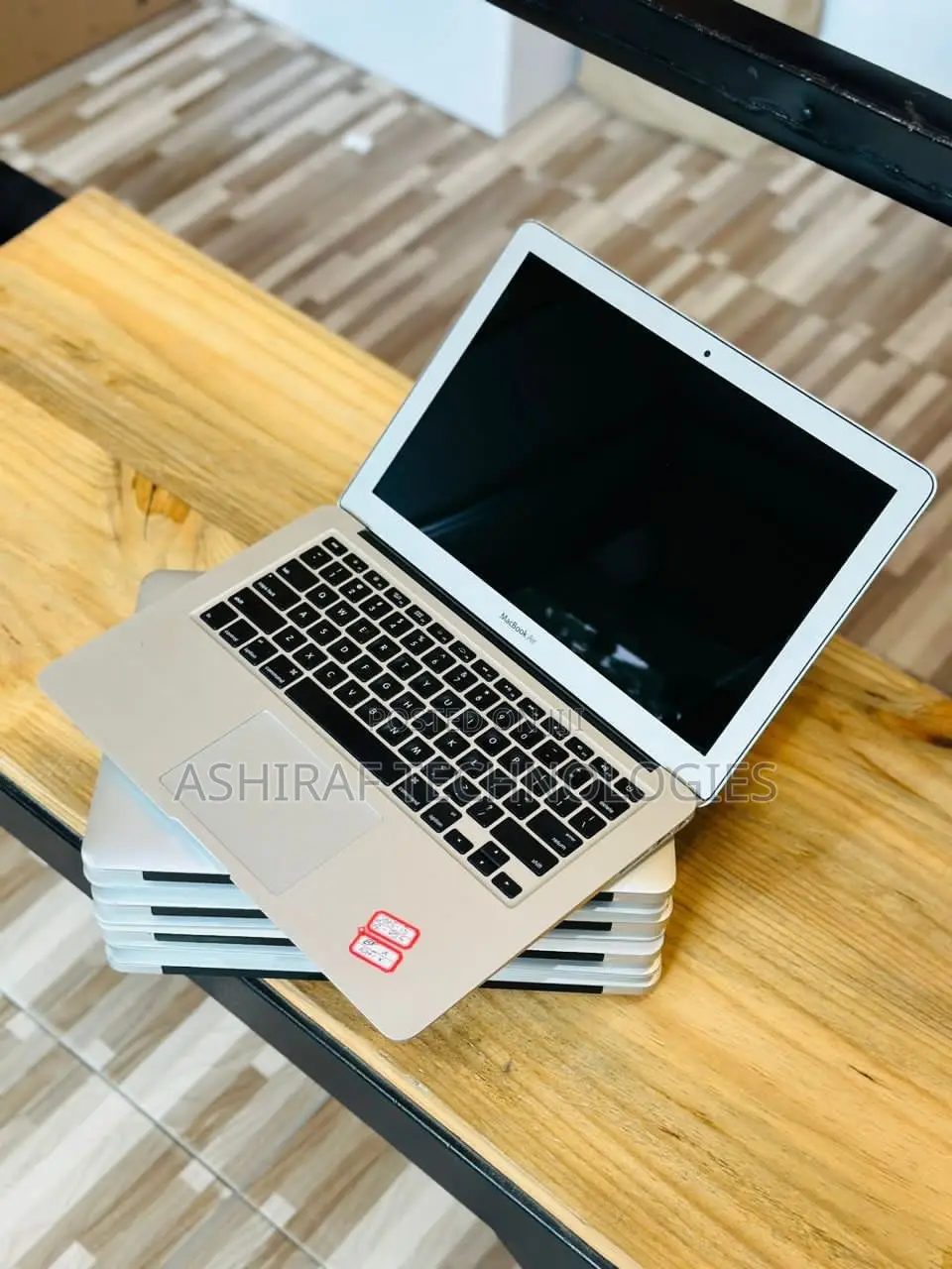 Laptop Apple MacBook 2017 8GB Intel Core I5 SSD 256GB