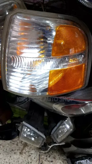Ford Exproler 2004 Conerlamps