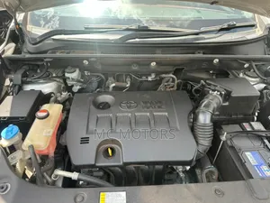 Toyota Harrier 2.0 2016 Silver