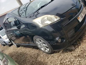 Toyota Passo Sette 1.5 AWD 2012 Black
