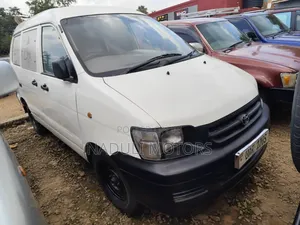 Toyota HiAce 1997 White