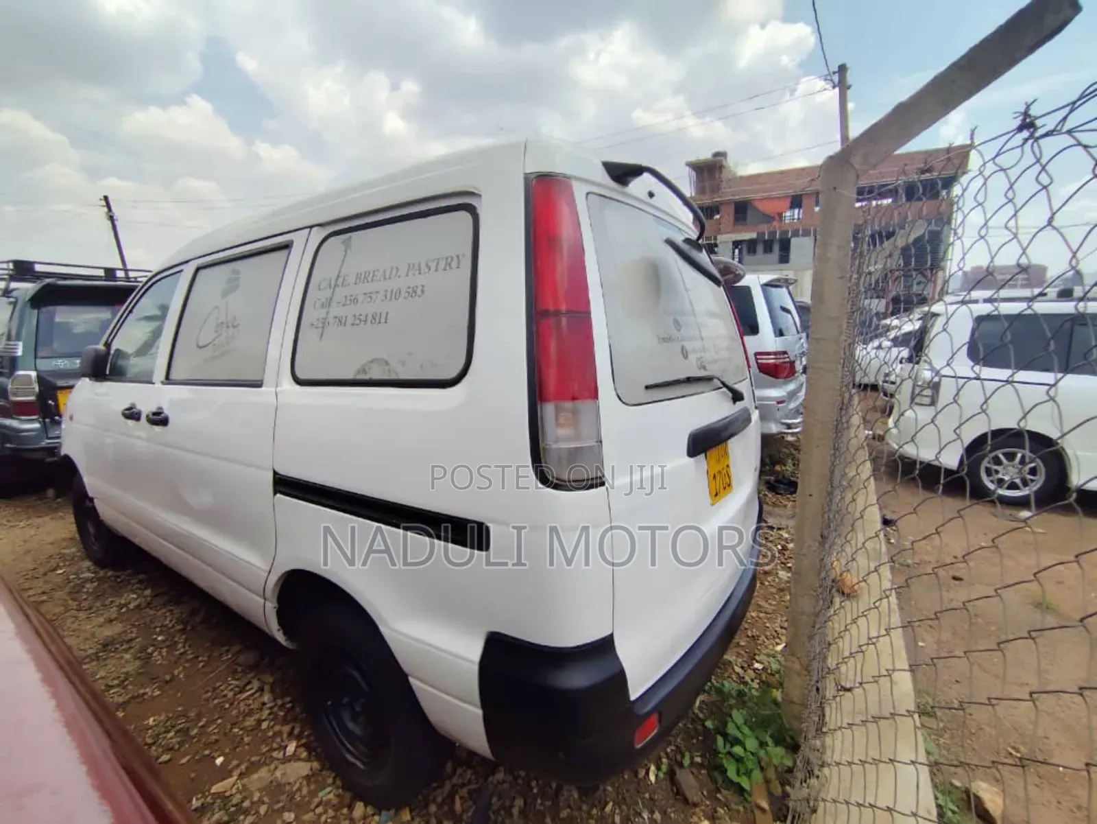 Toyota HiAce 1997 White