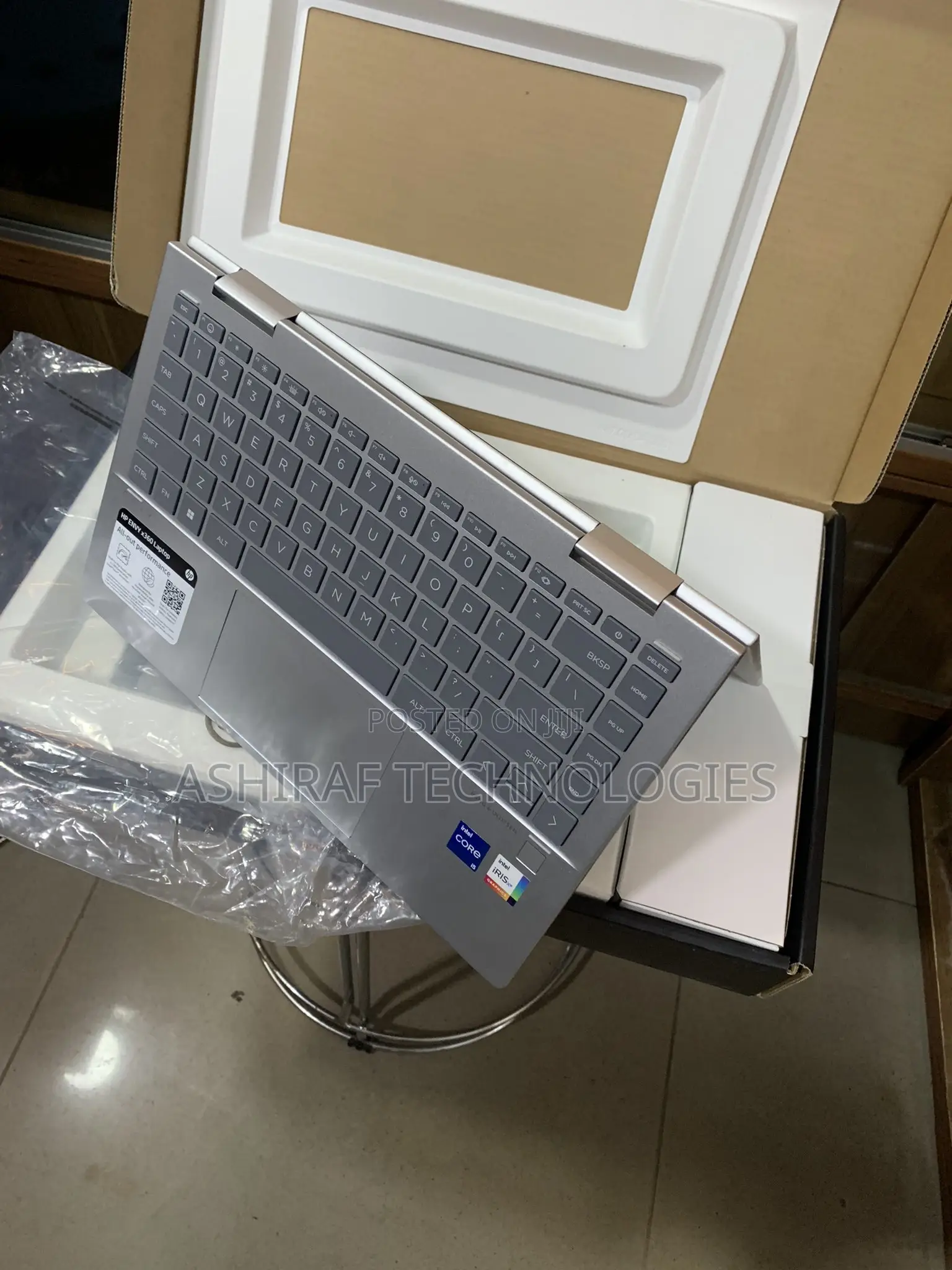 New Laptop HP 14z 8GB Intel Core I5 SSD 256GB