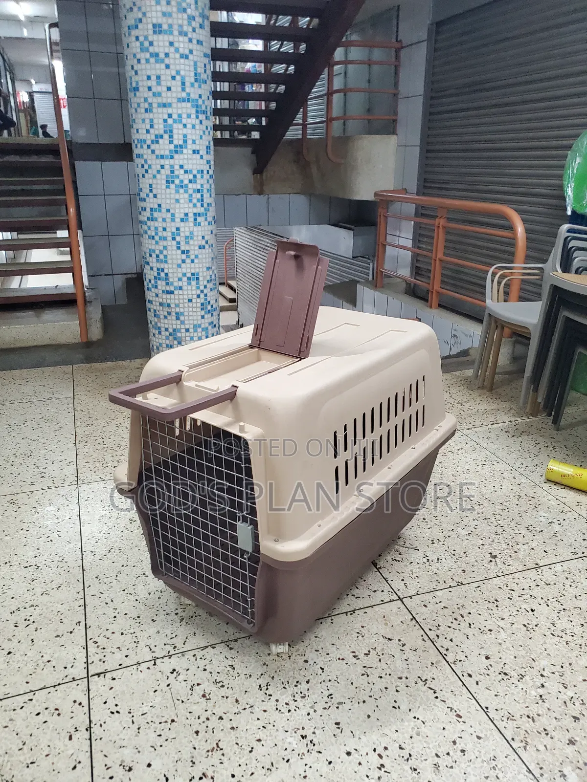 Outdoor Plastic Travel Crate, /Dogs Cages