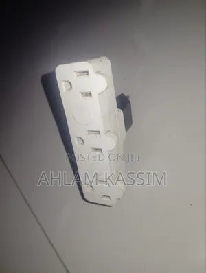 One to Three Electrical Plug Outlet Triplicator