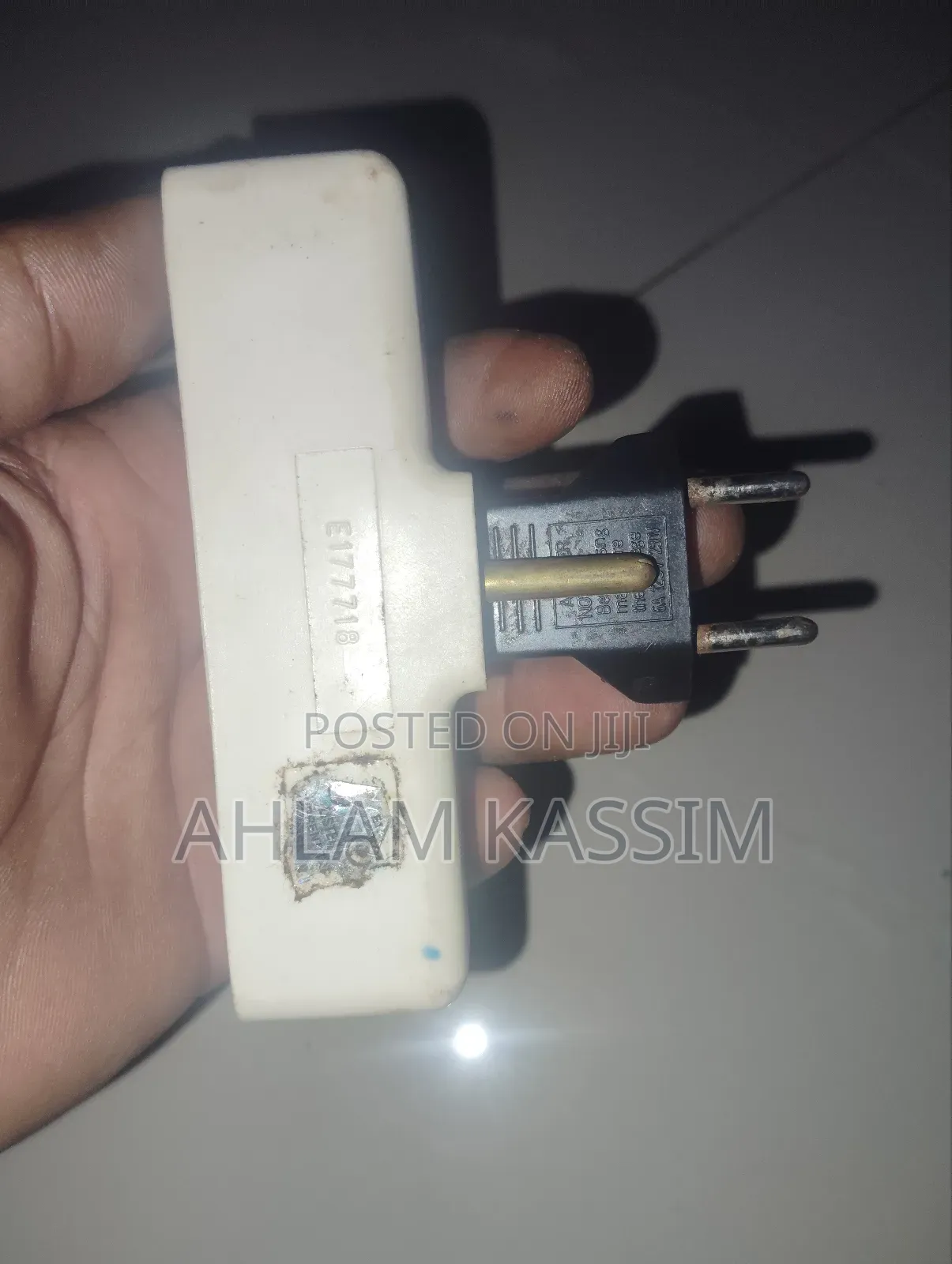 One to Three Electrical Plug Outlet Triplicator