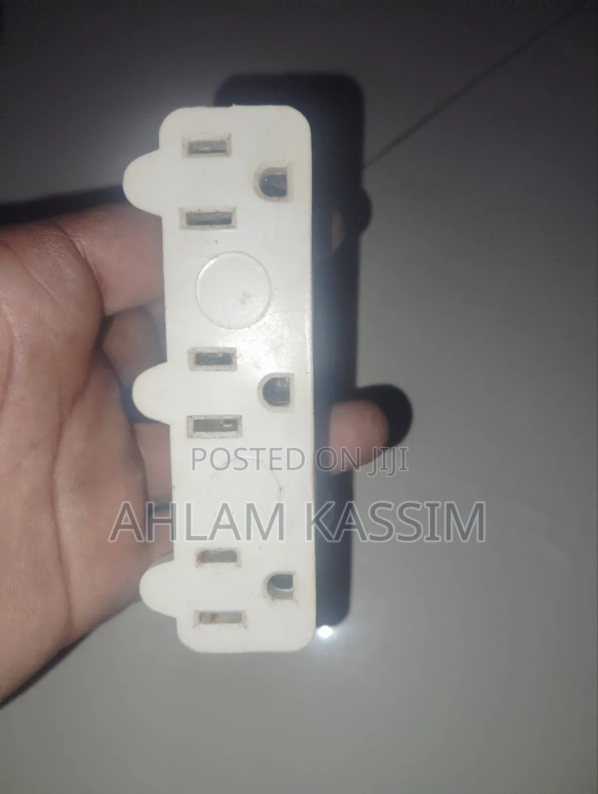One to Three Electrical Plug Outlet Triplicator
