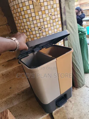 Partitioned Plastic Dust Bins Plastic Dust Bins