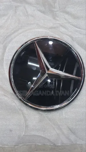 Grille Logo for Mercedez Benz
