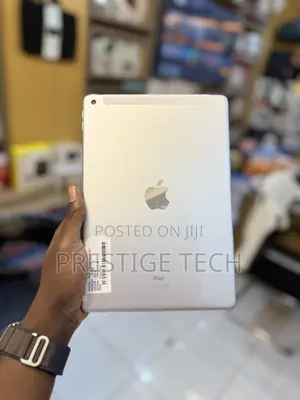 Apple iPad 10.2 (2019) 32 GB Gray