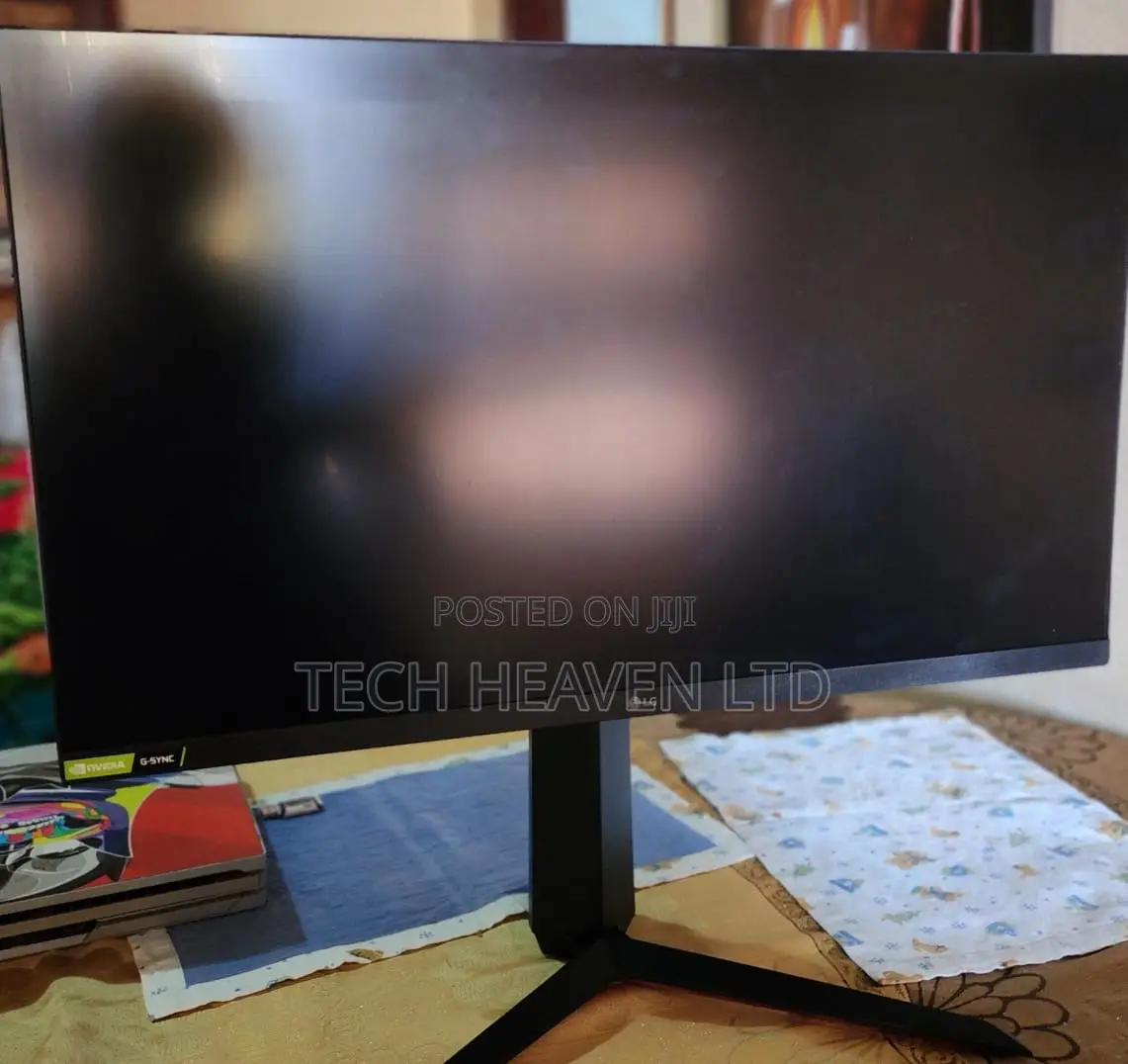 Ultragear Gaming Monitor 27-Inch QHD (2560 X 1440) Nano Ips