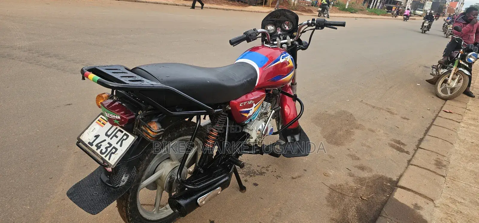 Bajaj Boxer 125 2022 Red