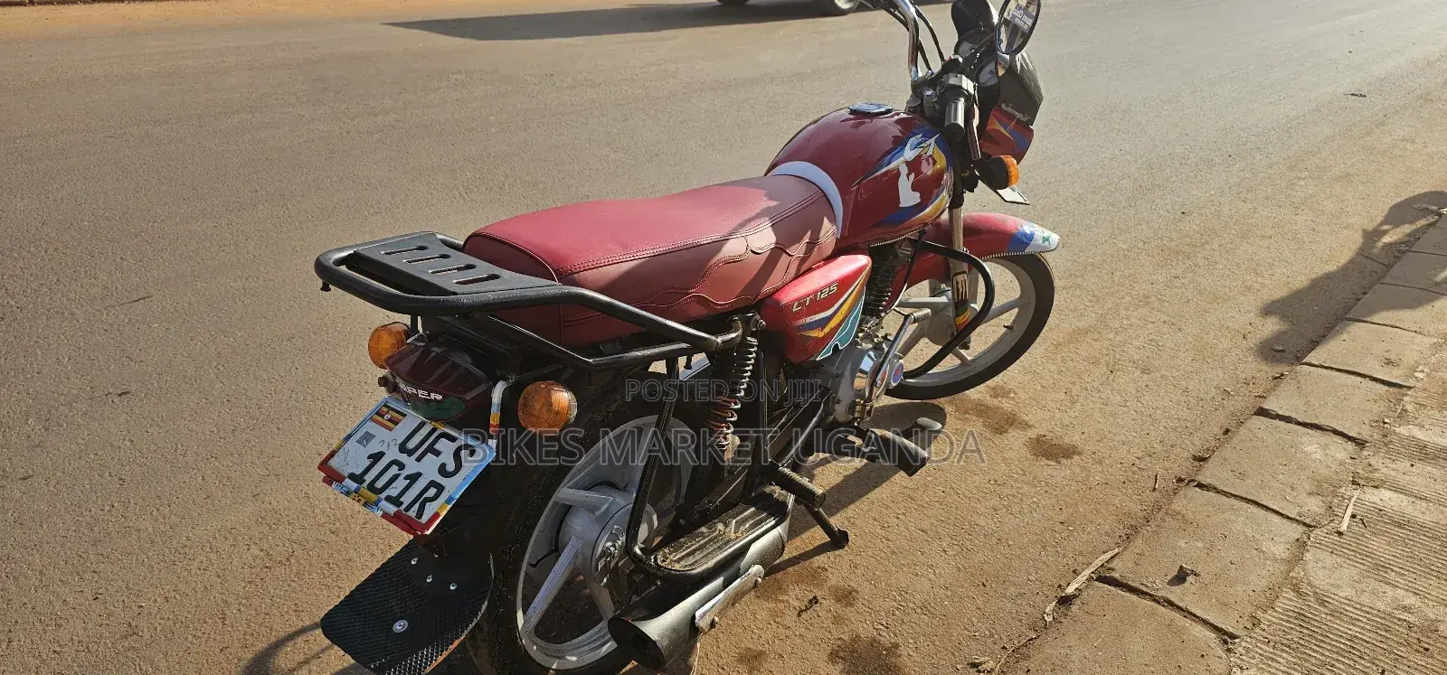 Bajaj CT 125X 2022 Red