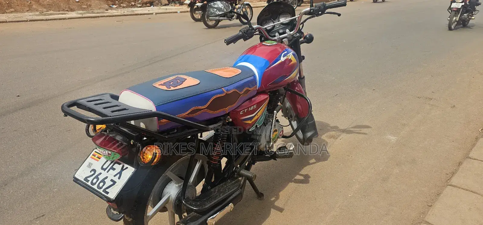 Bajaj CT 125X 2023 Red
