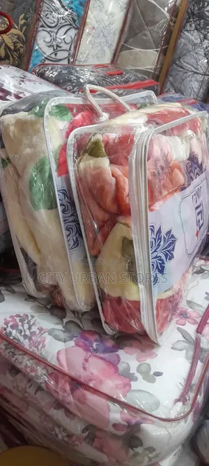 Jin Li Medium Blankets
