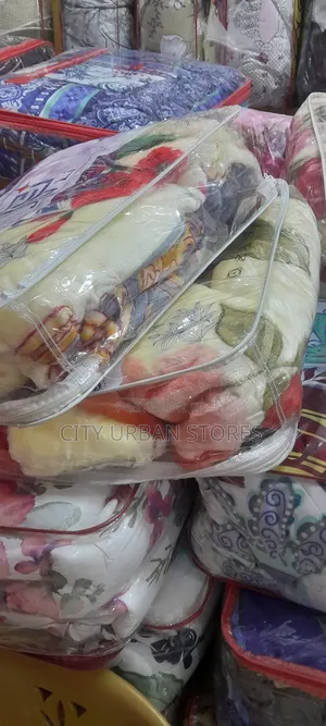 Jin Li Medium Blankets