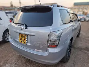 Toyota Corolla Fielder 2010 Silver