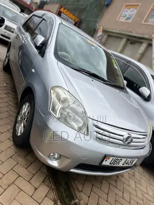 Toyota Raum 2006 Silver