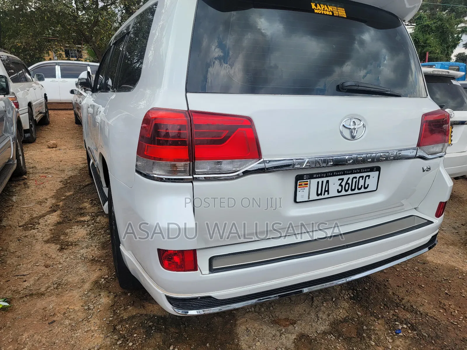 Toyota Land Cruiser 2011 White