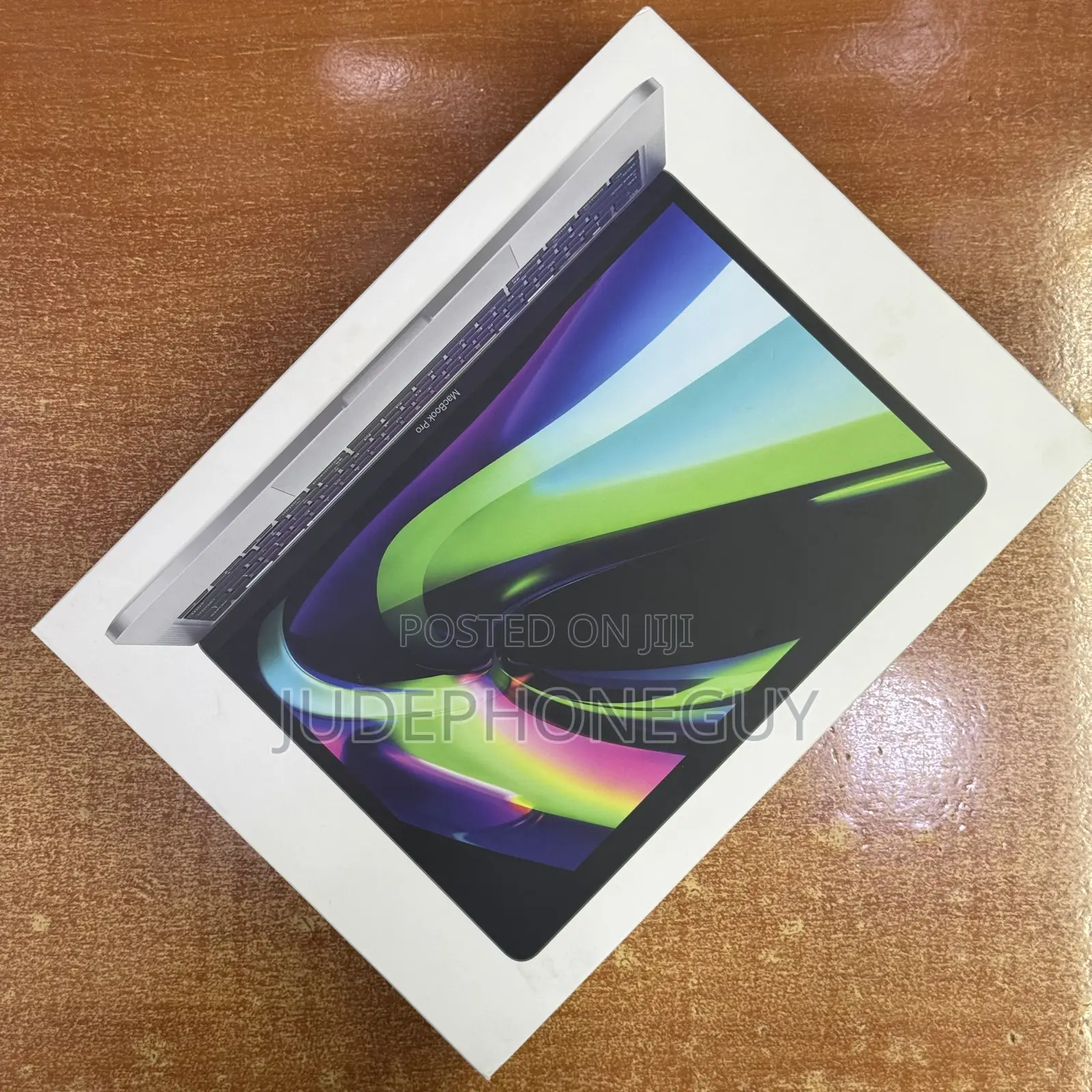 Laptop Apple MacBook Pro 2022 M2 8GB Apple M2 SSD 256GB
