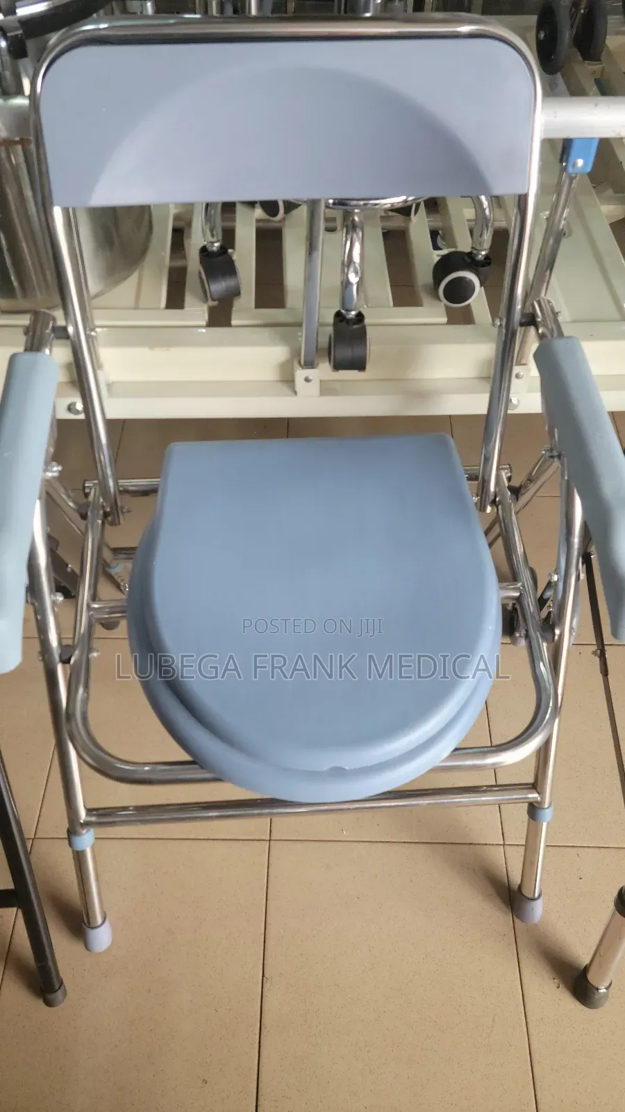 Commode Chair With Potty Heavy Duty Adjustable