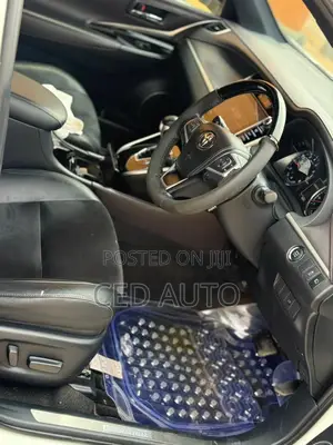 Toyota Harrier 2.0 2015 White