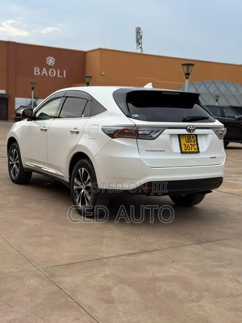 Toyota Harrier 2.0 2015 White