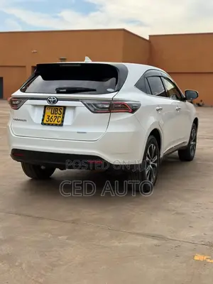 Toyota Harrier 2.0 2015 White