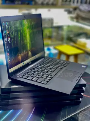 Laptop Dell Latitude 7390 16GB Intel Core I5 SSHD (Hybrid) 512GB