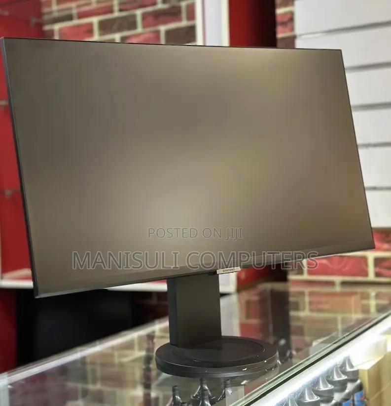 Samsung 27 Inch Screen Type C Hdmi Dp 