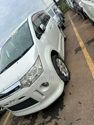 Mitsubishi Delica 2012 White