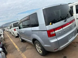 Mitsubishi Delica 2013 Silver