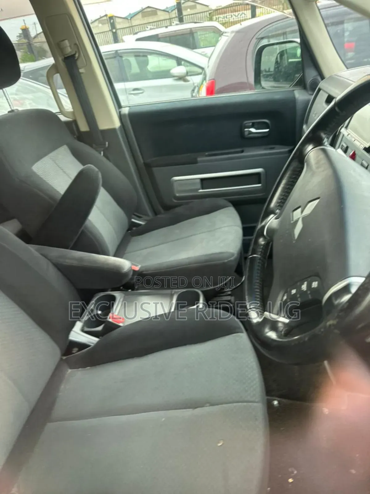Mitsubishi Delica 2013 Silver