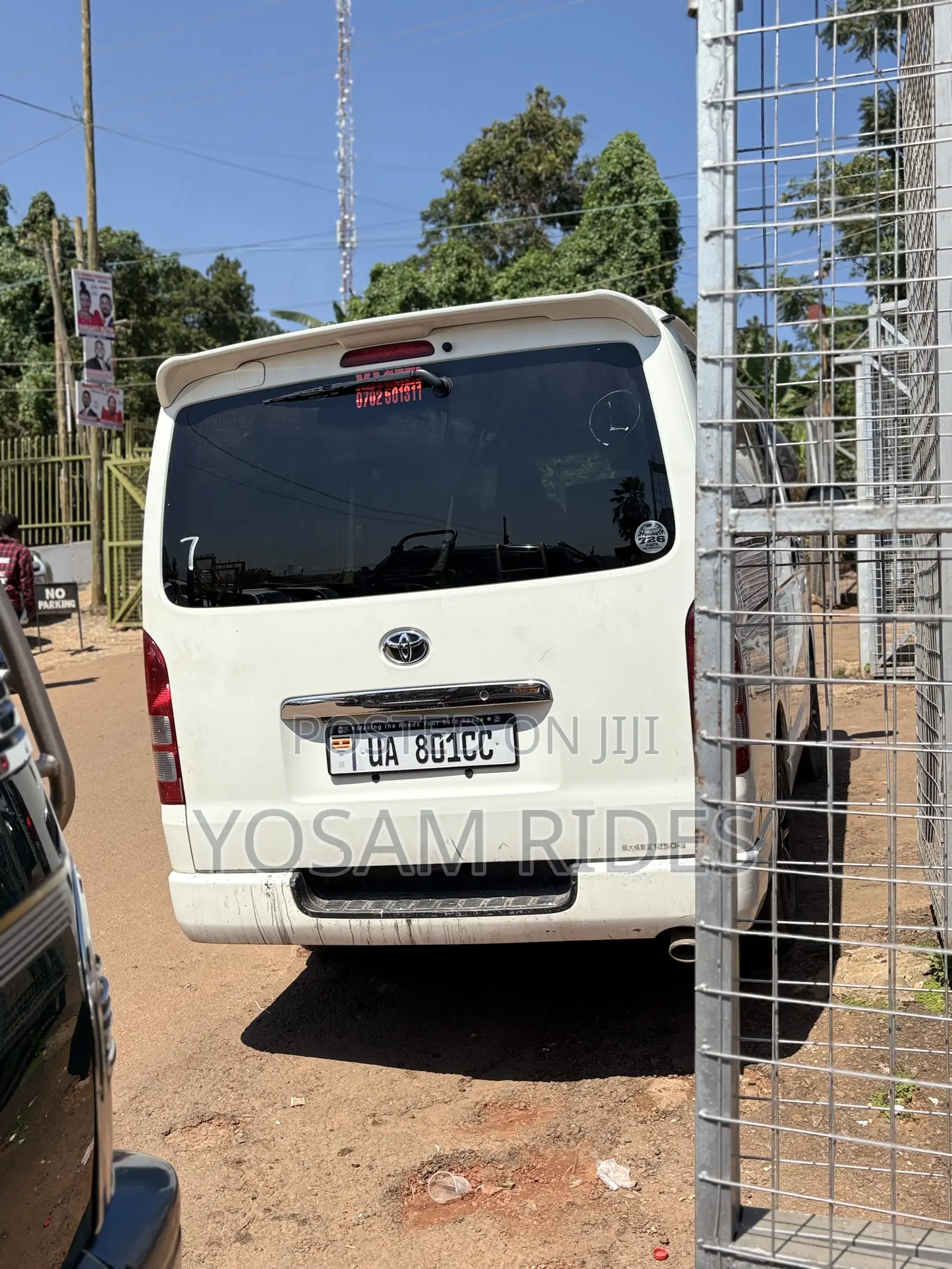 Toyota HiAce 2011 White