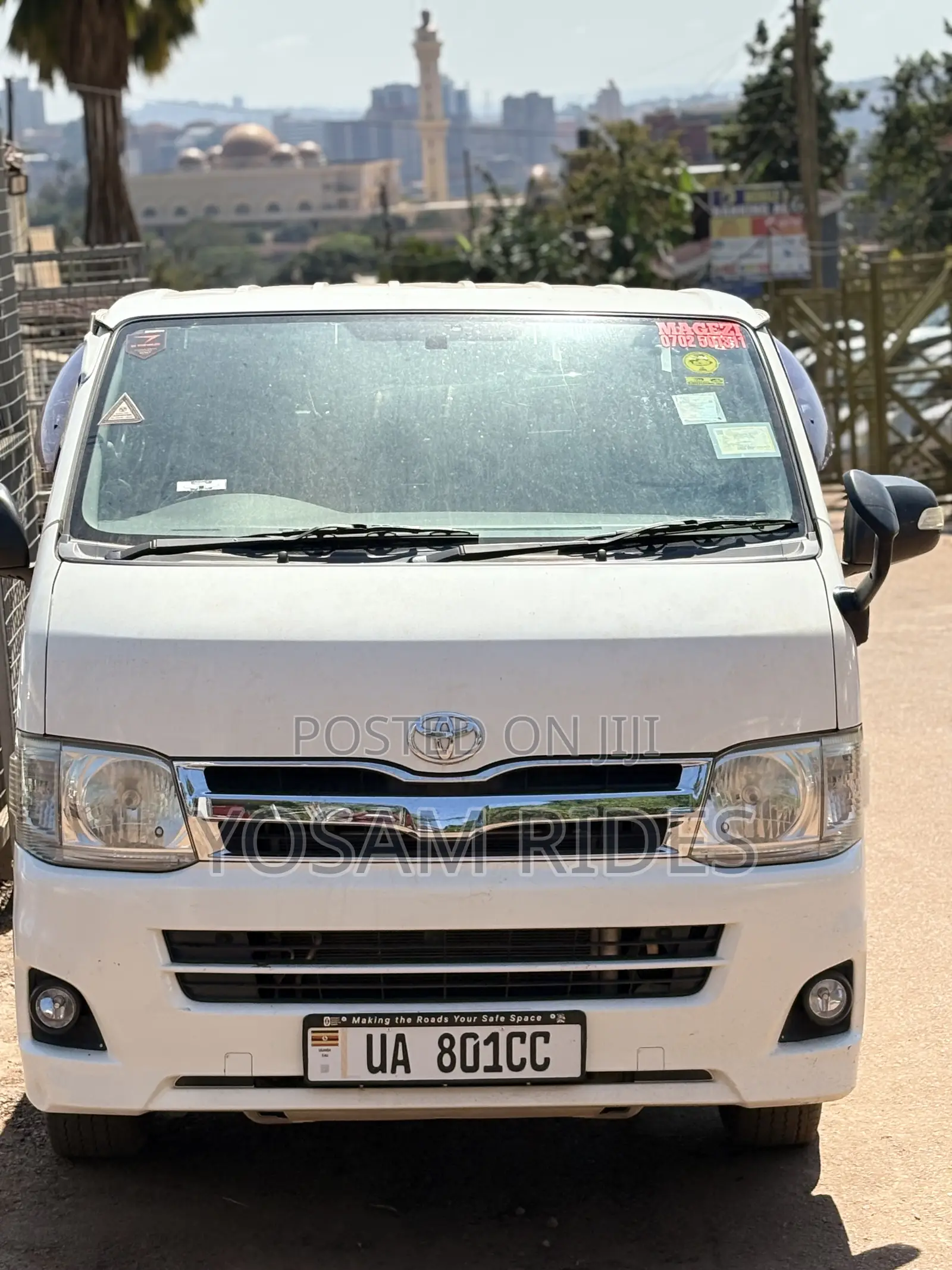 Toyota HiAce 2011 White