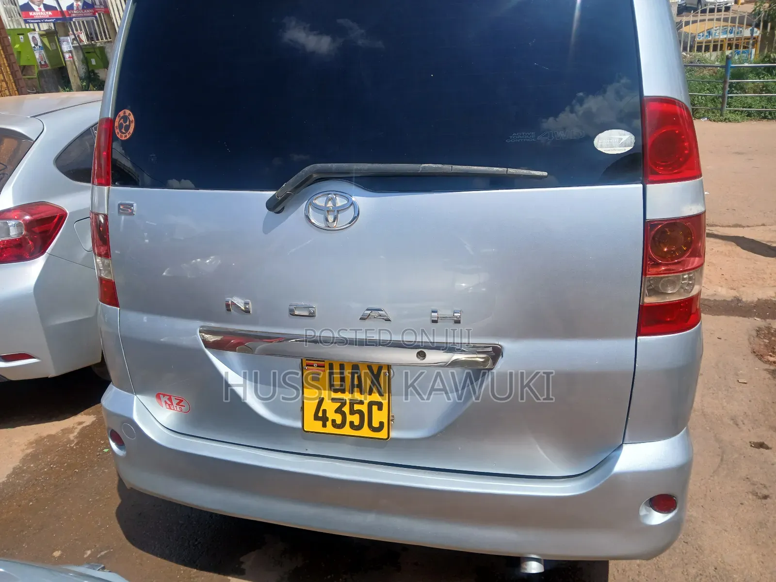 Toyota Noah 2004 Silver