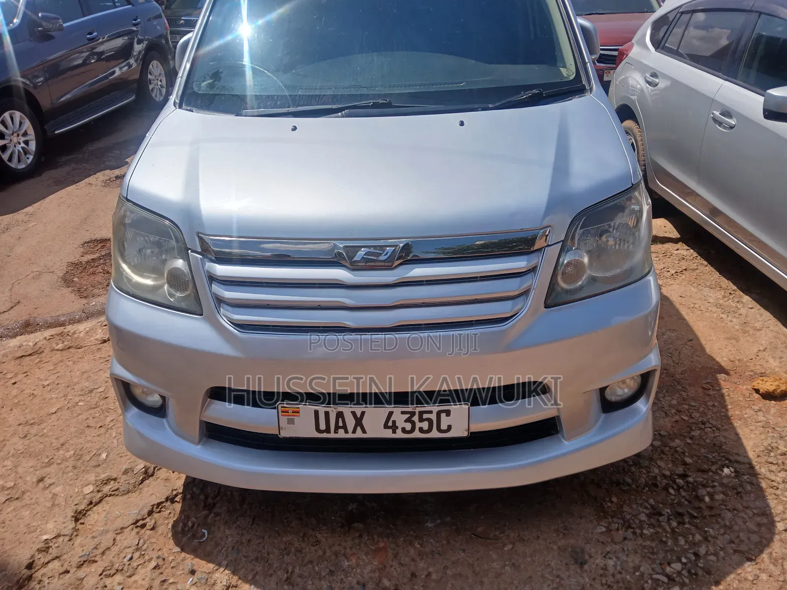 Toyota Noah 2004 Silver
