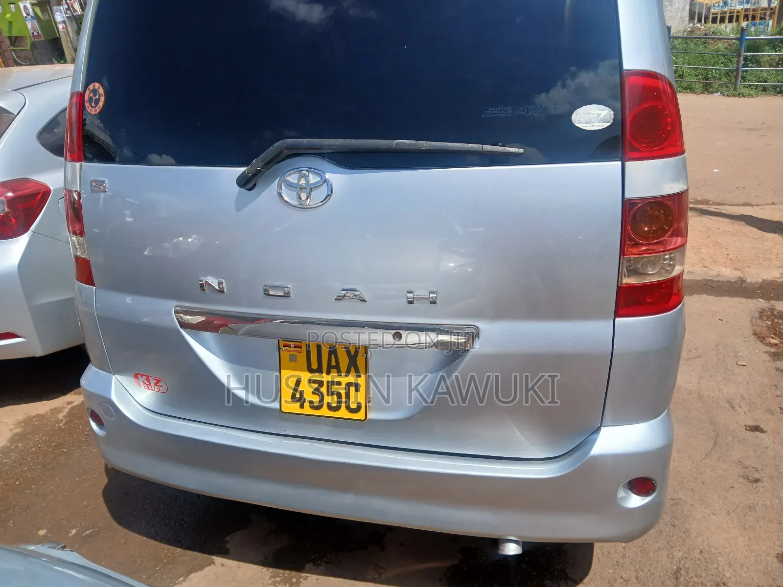 Toyota Noah 2004 Silver
