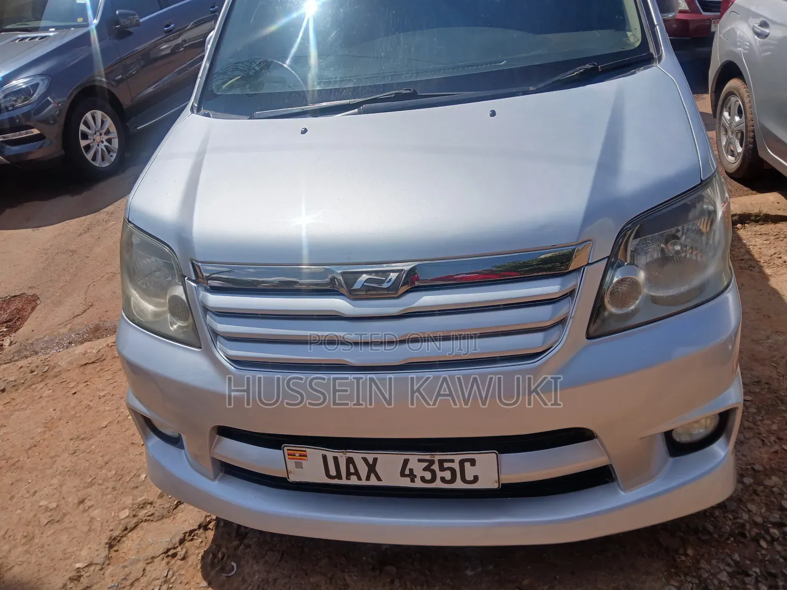 Toyota Noah 2004 Silver