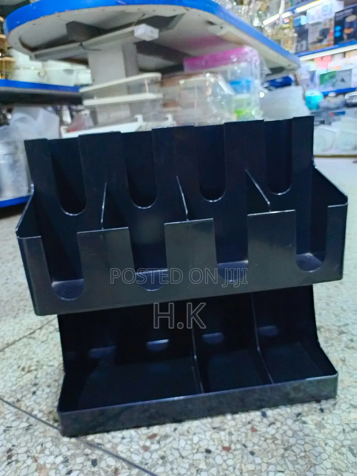 Multi-Compartment Cup and Lid Organizer