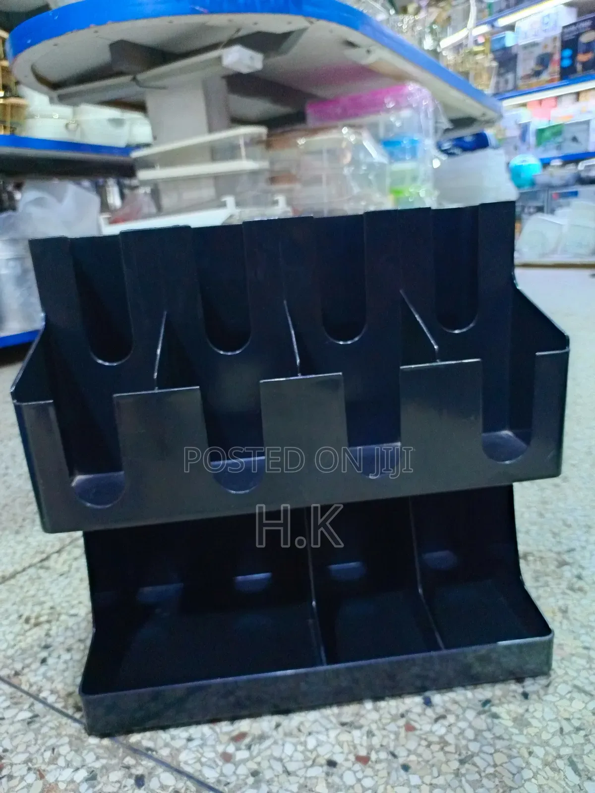 Multi-Compartment Cup and Lid Organizer